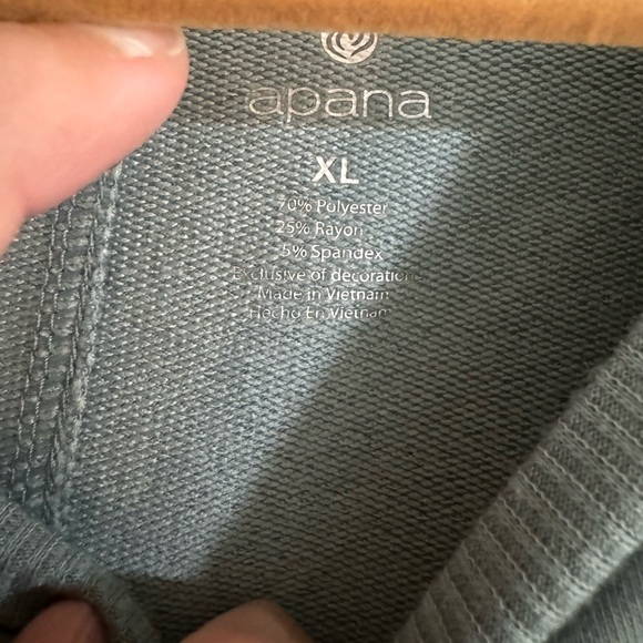 Women’s Workout Top - Picture 4 of 5